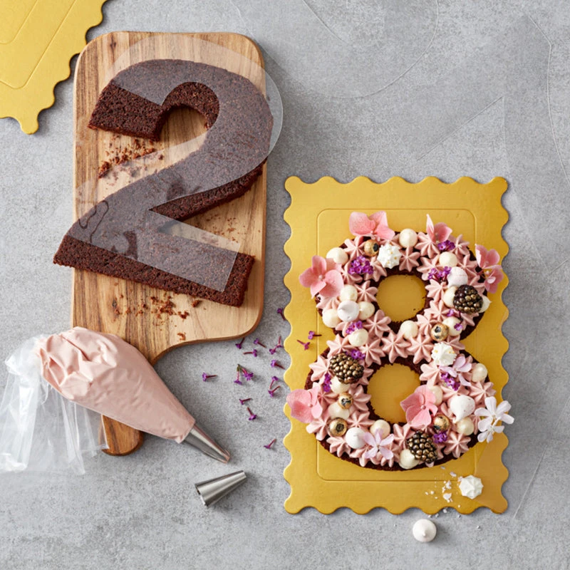 Royal Bagesæt Med Talskabeloner, Tyller Og Sprøjtepose 1 Royal Bagesæt Med Talskabeloner, Tyller Og Sprøjtepose